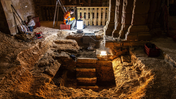 Hidden staircase in church leads archaeologists to unearth 400-year-old burial Hidden staircase in church leads archaeologists to unearth 400-year-old burial vault