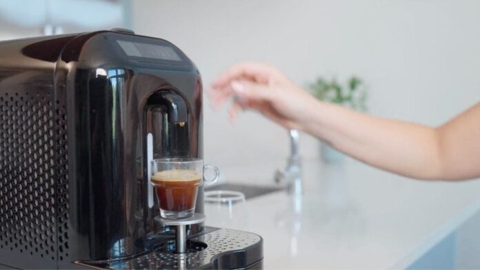 4-new-device-turns-air-into-clean-water-and-fresh-coffee.jpg
