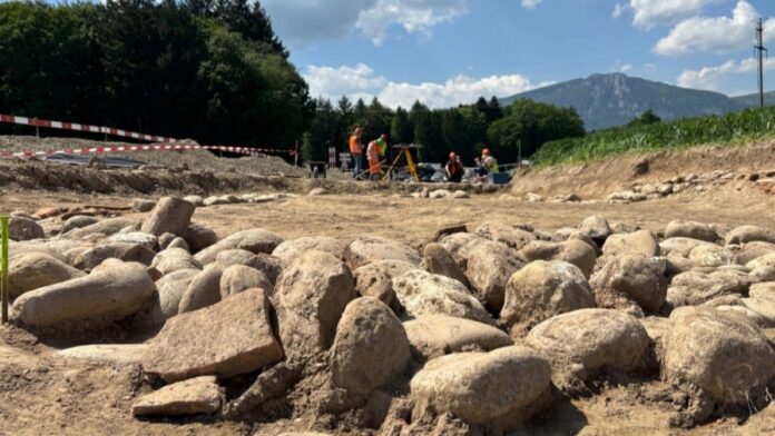 Pedestrian saw remnants of Ancient Roman building at Swiss highway construction site