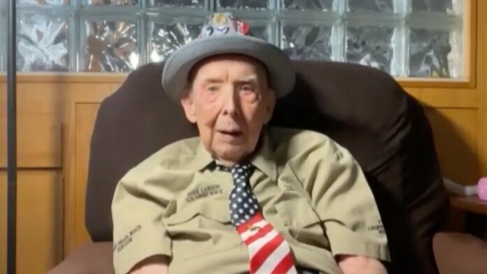 102-year-old WWII veteran becomes TikTok sensation sharing war stories