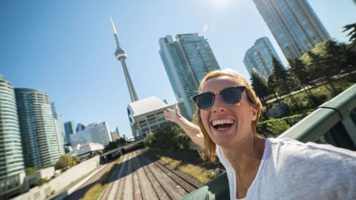 US refugee claims in Canada surge in 2025 as wealthy elite seek 'golden' visas