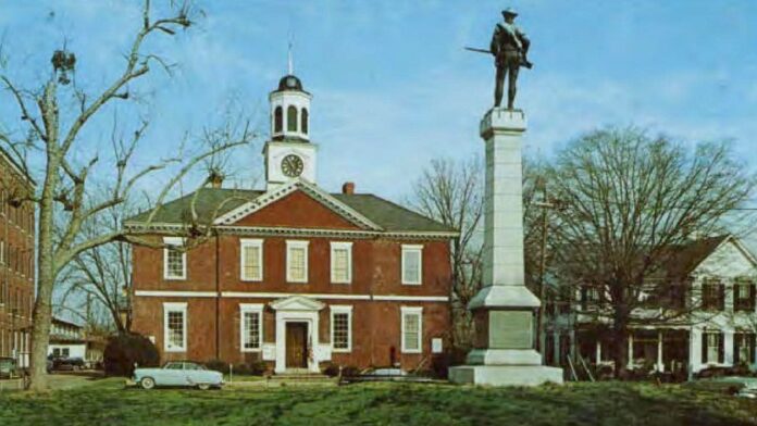 Confederate monument dismantled in Edenton, North Carolina, for relocation