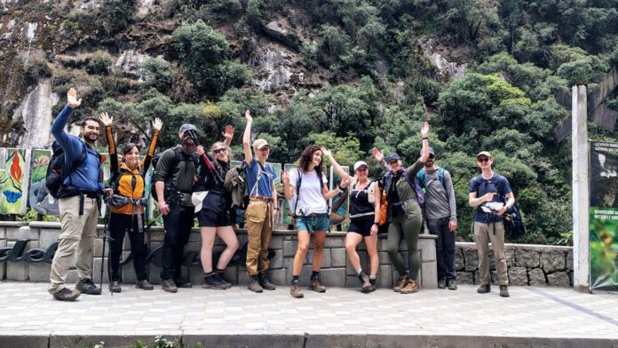 Peru protests leave nearly 1,000 tourists stranded near ancient Machu Picchu