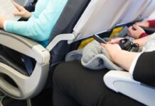 Airplane passengers spill the beans on their cramped flight experiences Airplane passengers spill the beans on their cramped flight experiences