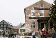 Movie fans flock to quaint Connecticut towns where many Christmas films are made Movie fans flock to quaint Connecticut towns where many Christmas films are made