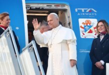 Sean Duffy praises Pope Leo XIV’s airplane attire amid new civility campaign Sean Duffy praises Pope Leo XIV's airplane attire amid new civility campaign
