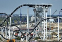 Texas roller coaster malfunction traps 2 riders more than 100 feet in the air Texas roller coaster malfunction traps 2 riders more than 100 feet in the air