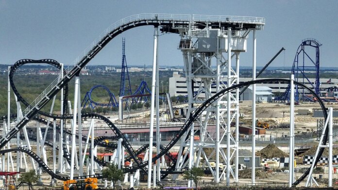 Texas roller coaster malfunction traps 2 riders more than 100 feet in the air