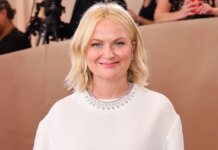 Comedian and Golden Globe winner Amy Poehler shared a tense passenger exchange on a flight Comedian and Golden Globe winner Amy Poehler shared a tense passenger exchange on a flight