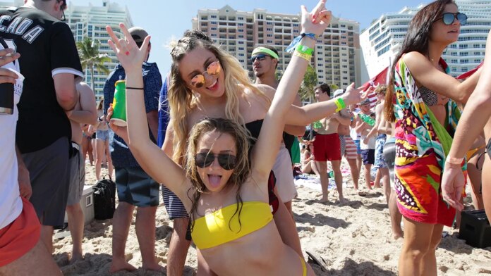 American tourists reconsider Mexico spring break trips amid cartel violence