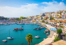 Celebrity Infinity cruise ship loses control in Greece, with scary malfunction Celebrity Infinity cruise ship loses control in Greece, with scary malfunction