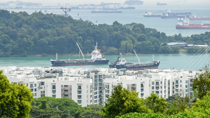 Cruise ship fire kills 1 crew member, 4 people are Cruise ship fire kills 1 crew member, 4 people are hospitalized in Singapore waters