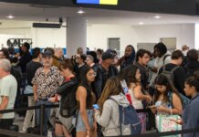 DHS shutdown causes travel chaos as TSA warns of ‘threat,’ more airport closures DHS shutdown causes travel chaos as TSA warns of 'threat,' more airport closures