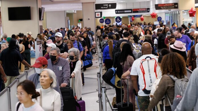 DHS shutdown forces TSA website to pause operations as delays spike nationwide