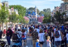 Disneyland reportedly ending 11 a.m. park hopping rule for guests Disneyland reportedly ending 11 a.m. park hopping rule for guests