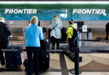 Frontier Airlines passenger screams at crew in viral TikTok airplane video Frontier Airlines passenger screams at crew in viral TikTok airplane video