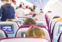 United Airlines parents in first class left kids alone in coach passenger says United Airlines parents in first class left kids alone in coach passenger says